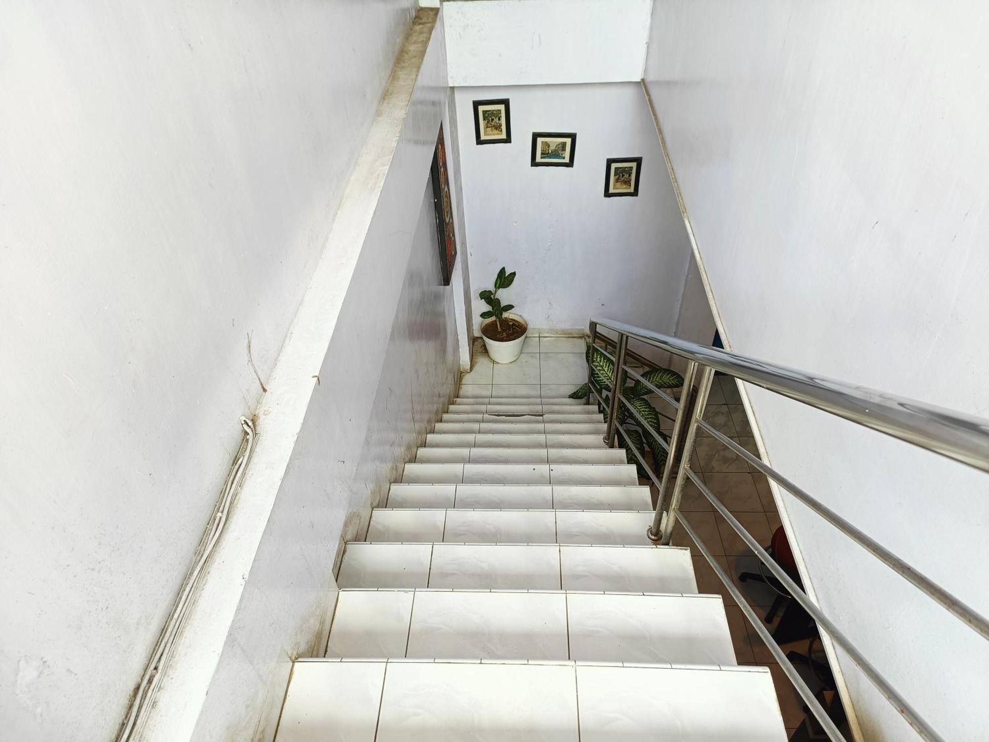คูลคอสต์ แอต จาลัน เมอร์ปาตี มาคัสซาร์ Hotel มากาซาร์ ภายนอก รูปภาพ